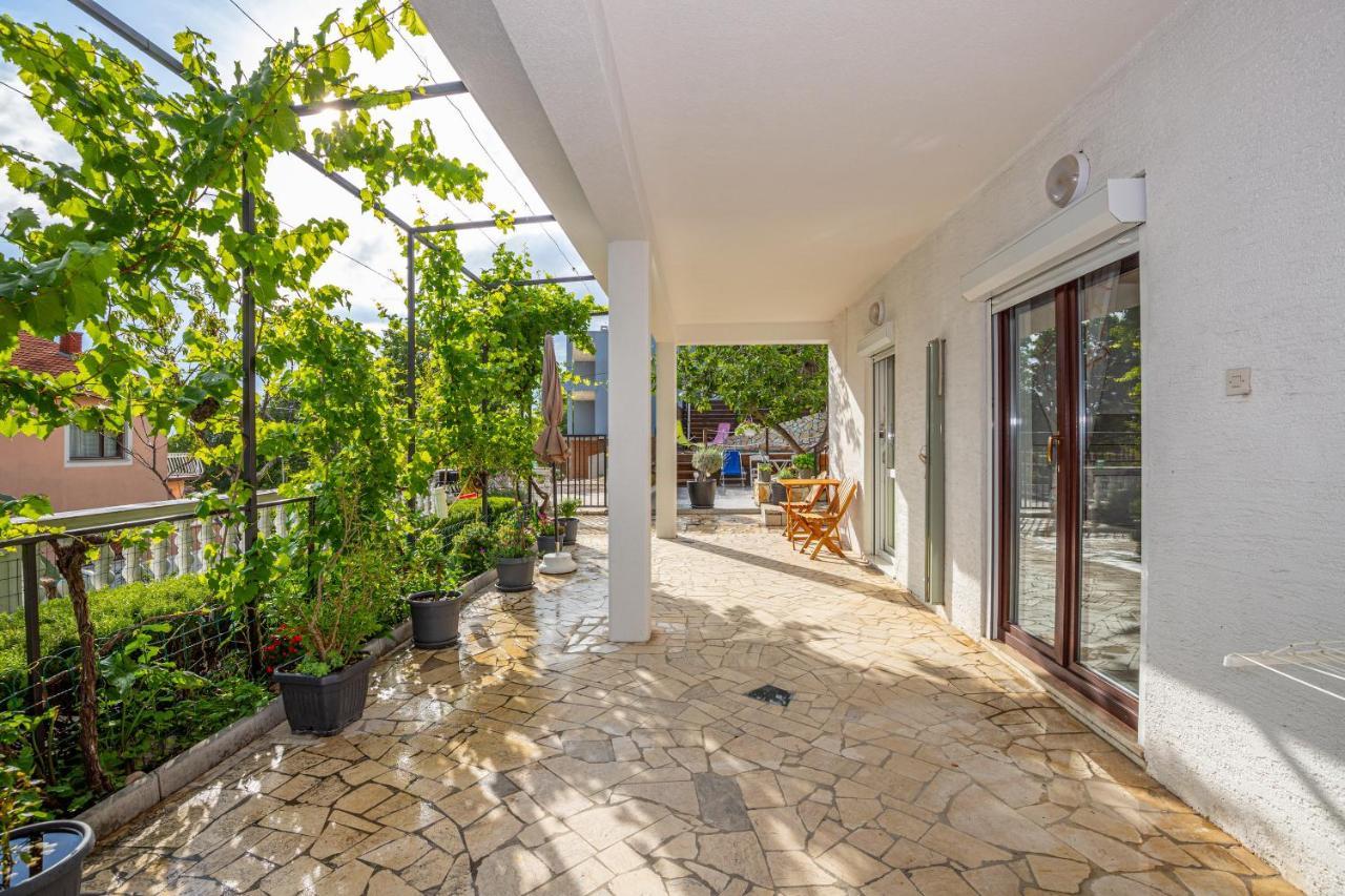 Apartmani Jasminka Dramalj Esterno foto