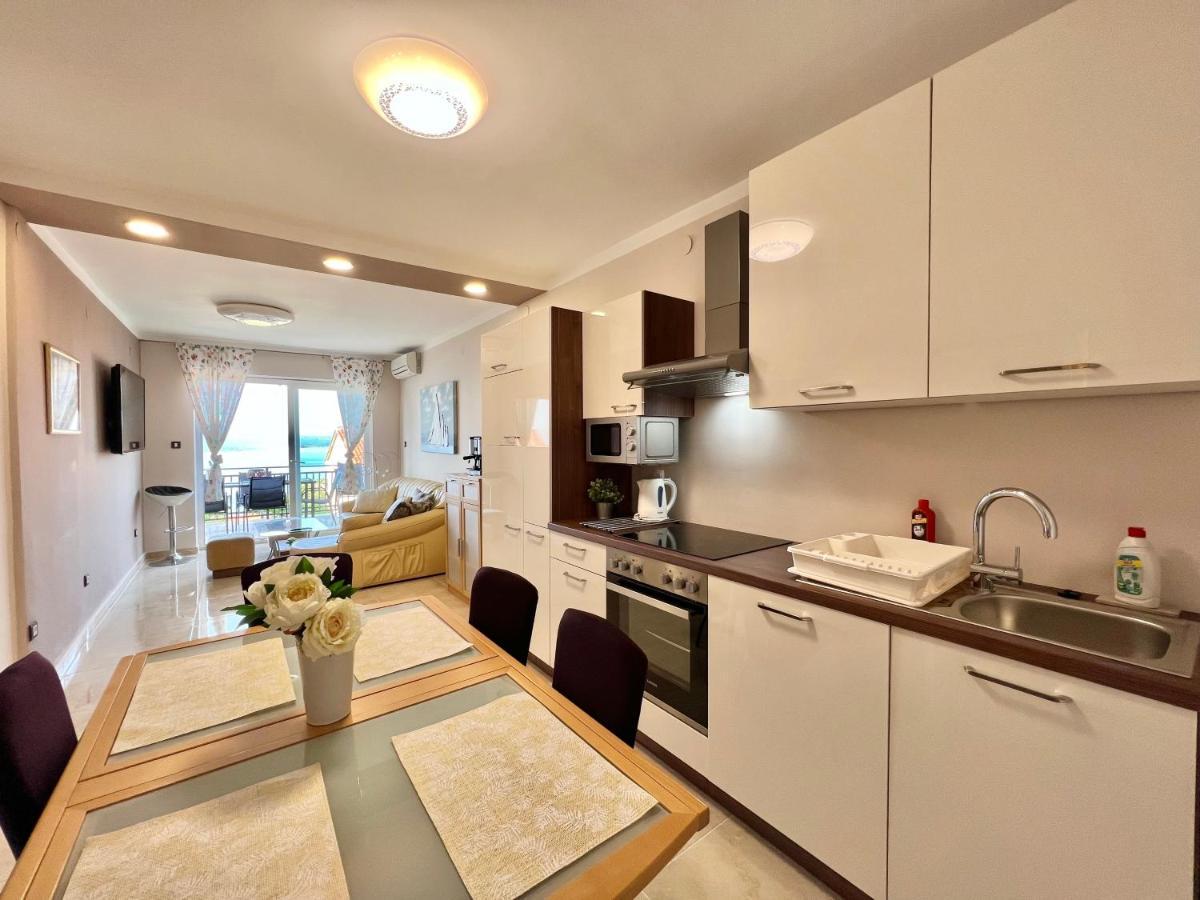Apartmani Jasminka Dramalj Esterno foto