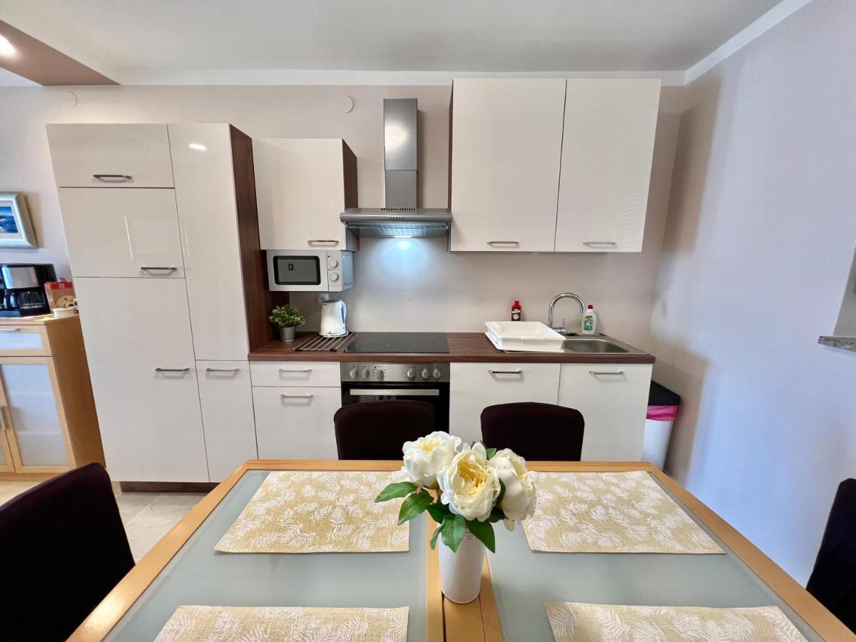 Apartmani Jasminka Dramalj Esterno foto