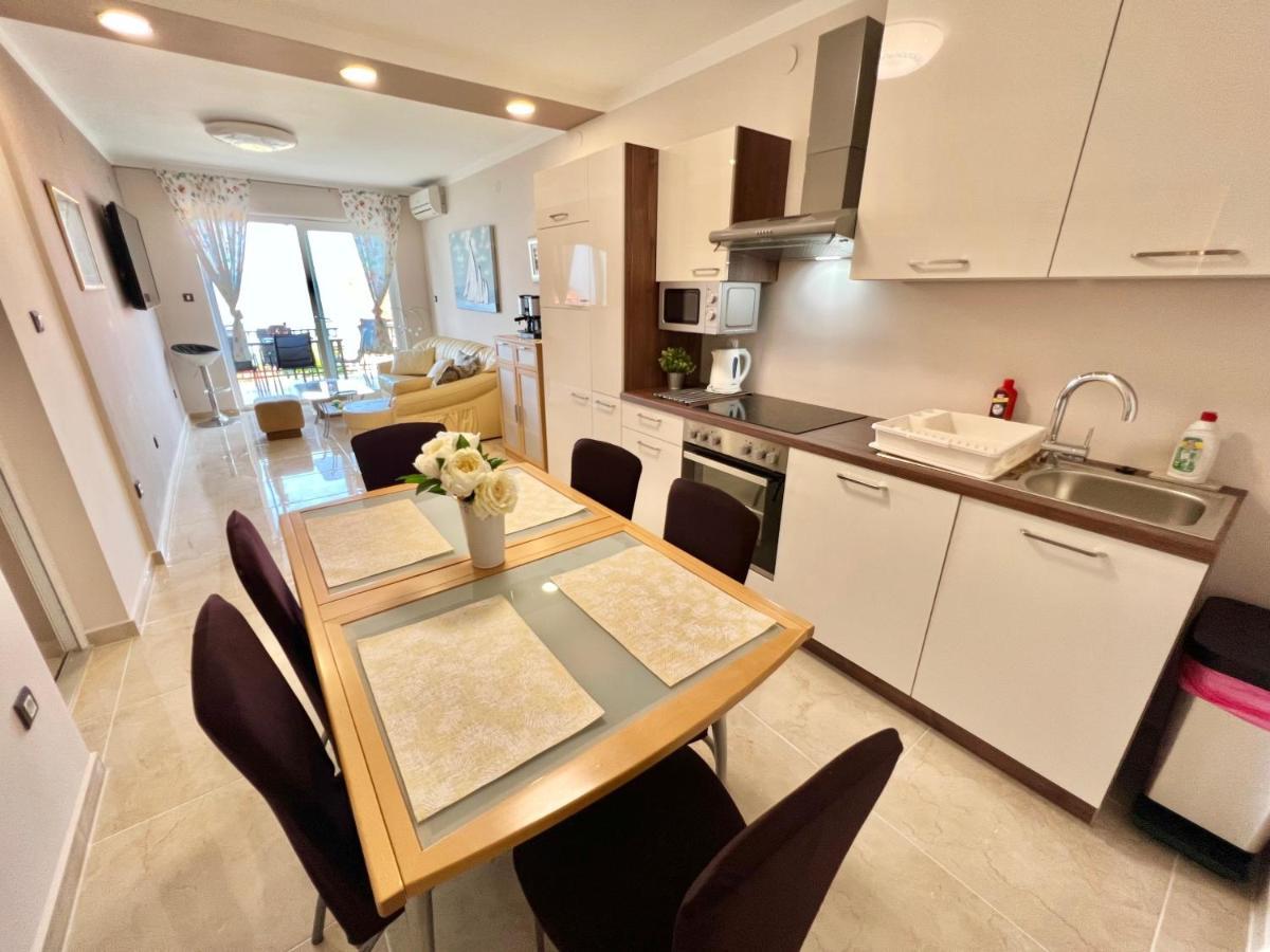 Apartmani Jasminka Dramalj Esterno foto
