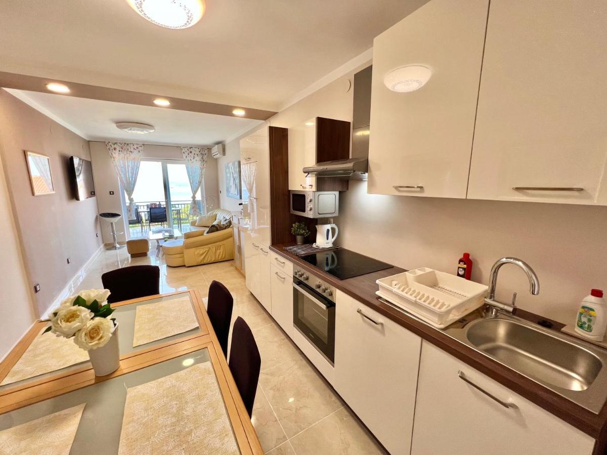 Apartmani Jasminka Dramalj Esterno foto