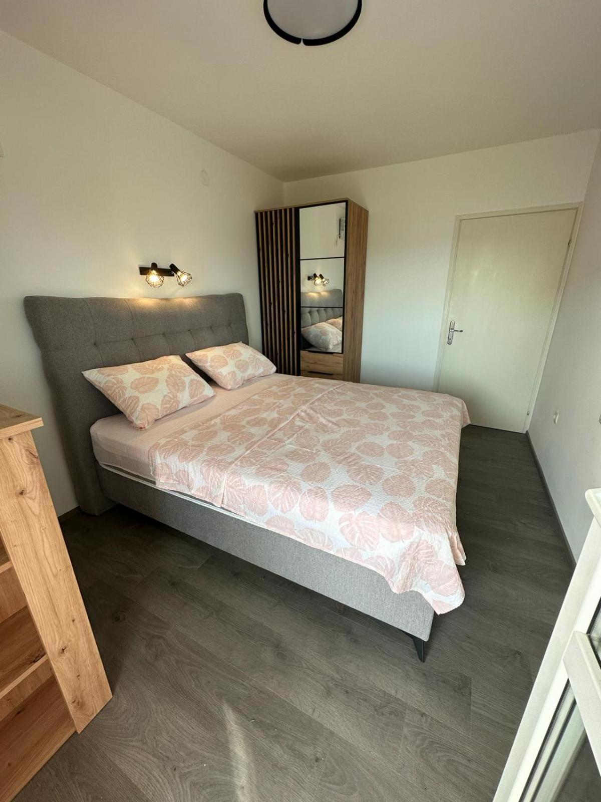 Apartmani Jasminka Dramalj Esterno foto