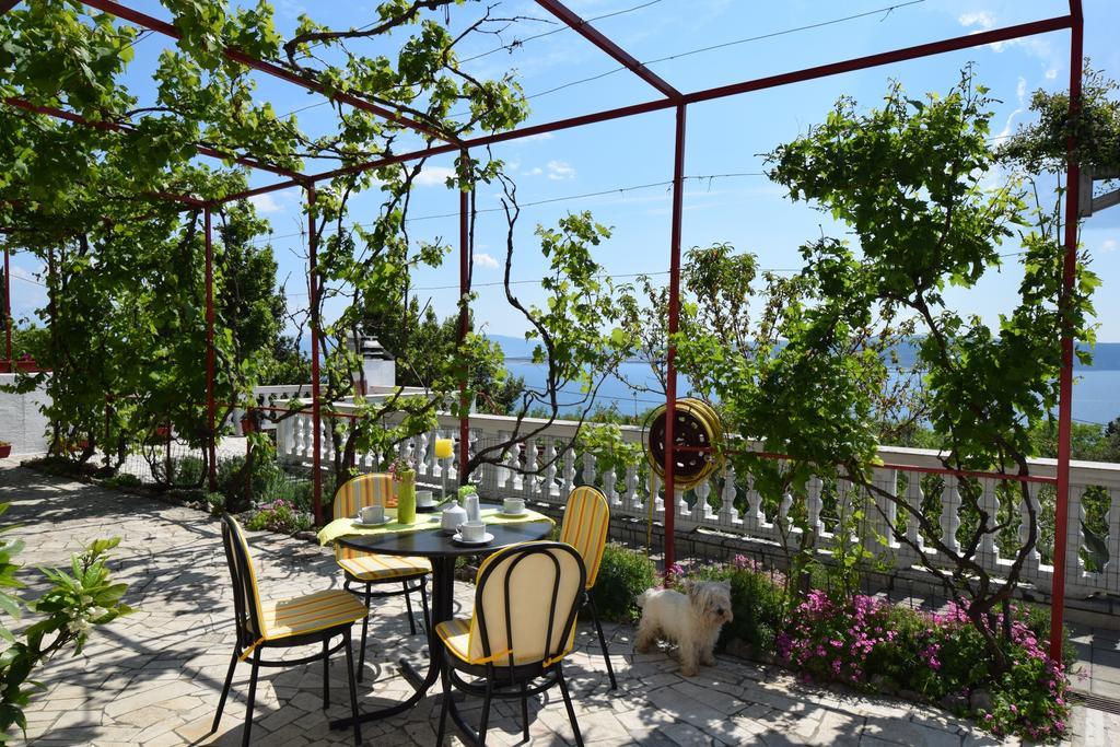 Apartmani Jasminka Dramalj Esterno foto